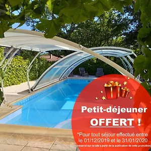https://les-gites-de-lescurou.midi-pyreneeshotels.com